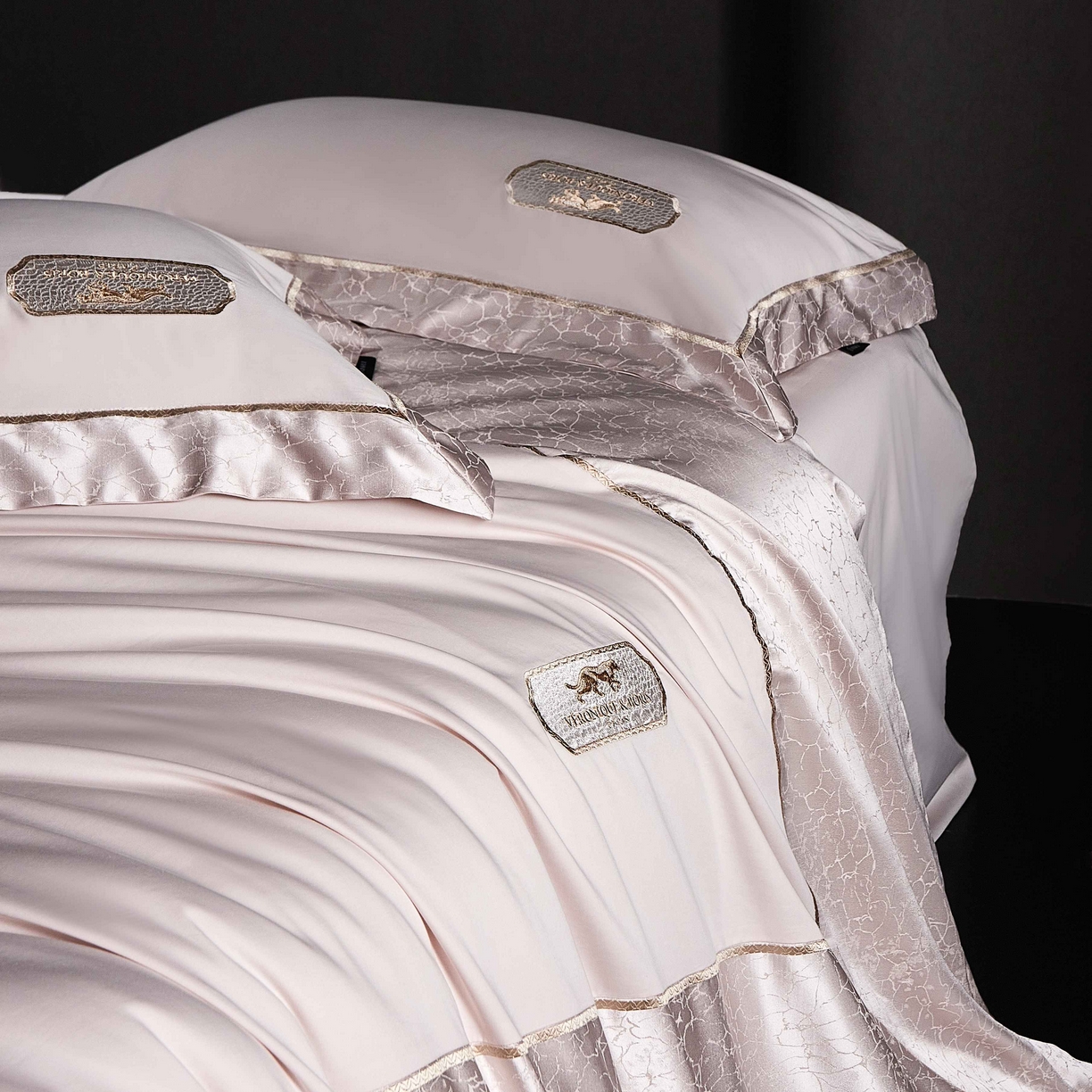 馨蕊家居 2026春夏新品100S高精密刺绣四件套-简序系列 高精密简序-初夏粉