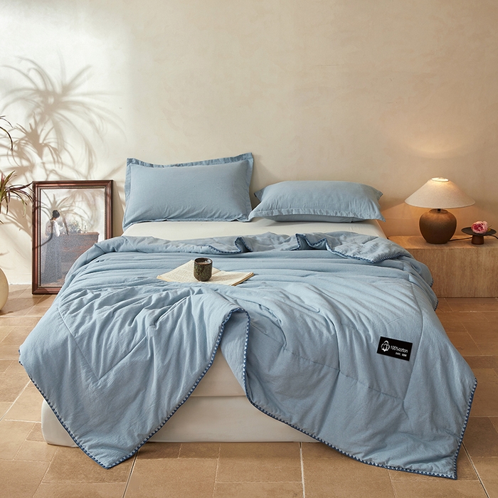 91家纺网 家纺一手货源 找家纺 阳光被业 2026新款100%棉花双层纱夏被新疆棉花空调被可机洗夏凉被绣边踩棉工艺 纯色--湖蓝