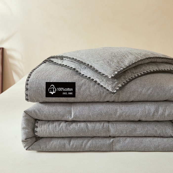 91家纺网 家纺一手货源 找家纺 阳光被业 2026新款100%棉花双层纱夏被新疆棉花空调被可机洗夏凉被绣边踩棉工艺 纯色--灰