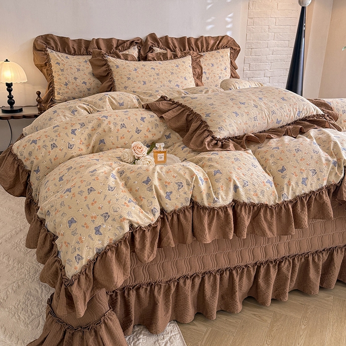 91家纺网 家纺一手货源 找家纺 贝凯瑞 2026新款双层纱木棉水洗棉法式复古花边床盖单件三件四件套-焦糖系列 焦糖蓝蝶