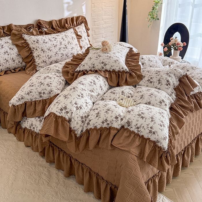 91家纺网 家纺一手货源 找家纺 贝凯瑞 2026新款双层纱木棉水洗棉法式复古花边床盖单件三件四件套-焦糖系列 焦糖花漾