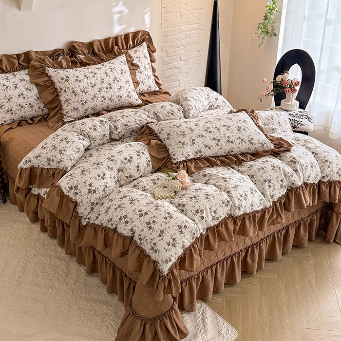 91家纺网 家纺一手货源 找家纺 贝凯瑞 2026新款双层纱木棉水洗棉法式复古花边床盖单件三件四件套-焦糖系列 焦糖花漾