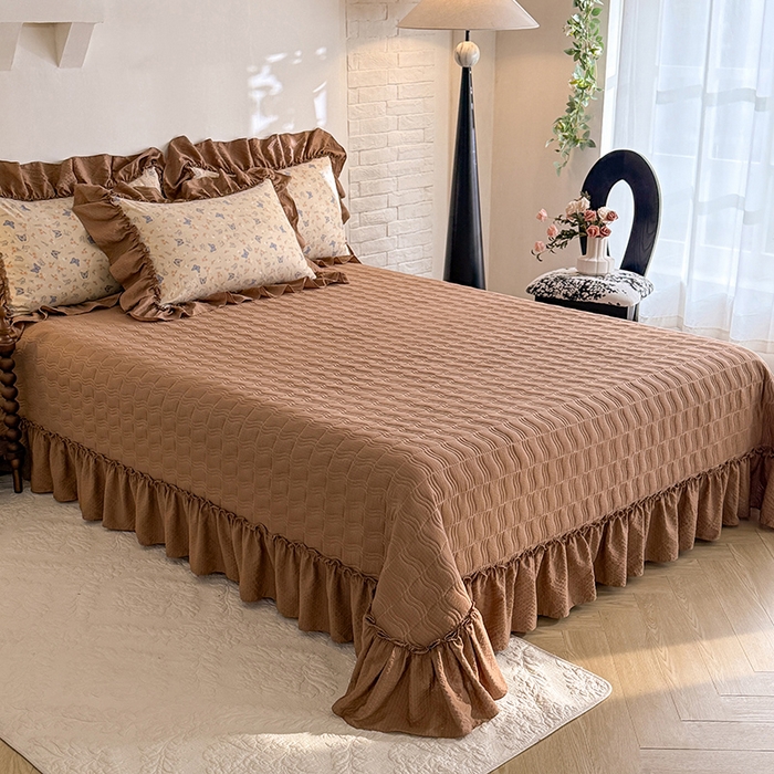 91家纺网 家纺一手货源 找家纺 贝凯瑞 2026新款双层纱木棉水洗棉法式复古花边床盖单件三件四件套-焦糖系列 焦糖蓝蝶