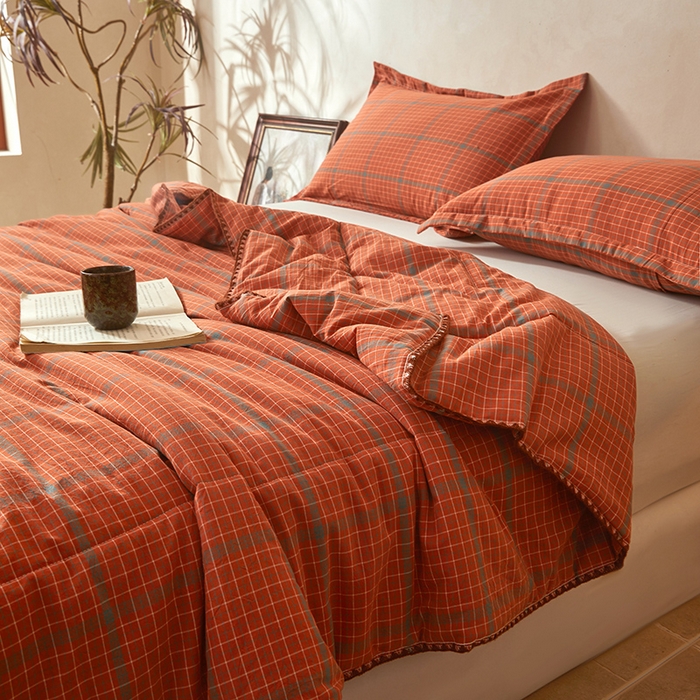 91家纺网 家纺一手货源 找家纺 阳光被业 2026新款100%棉花双层纱夏被新疆棉花空调被可机洗夏凉被绣边踩棉工艺 品味--橘色