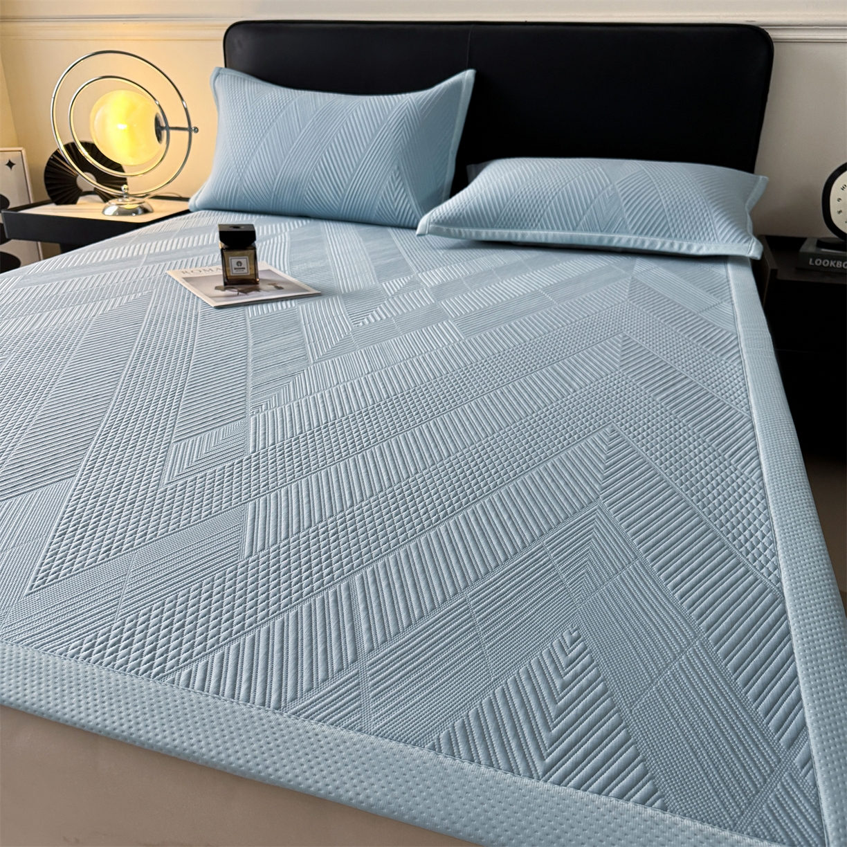 91家纺网 家纺一手货源 找家纺 （总）慕木家纺 2026新品A类高克重高端复合三明治PE乙纶提花冰豆豆凉席床笠都市棱境系列（提供买家秀）