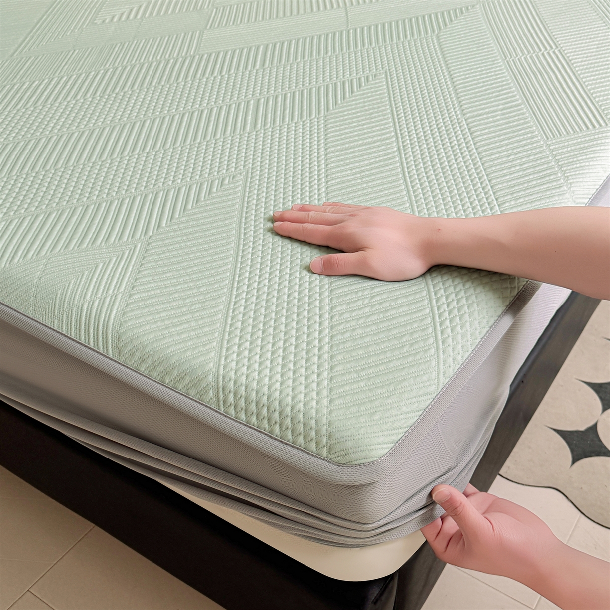 91家纺网 家纺一手货源 找家纺 慕木家纺 2026新品A类高克重高端复合三明治PE乙纶提花冰豆豆凉席床笠都市棱境系列（提供买家秀） 床笠款都市棱境-绿