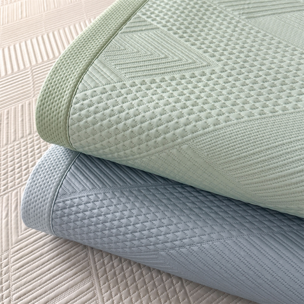 91家纺网 家纺一手货源 找家纺 慕木家纺 2026新品A类高克重高端复合三明治PE乙纶提花冰豆豆凉席床笠都市棱境系列（提供买家秀） 床席款组合图