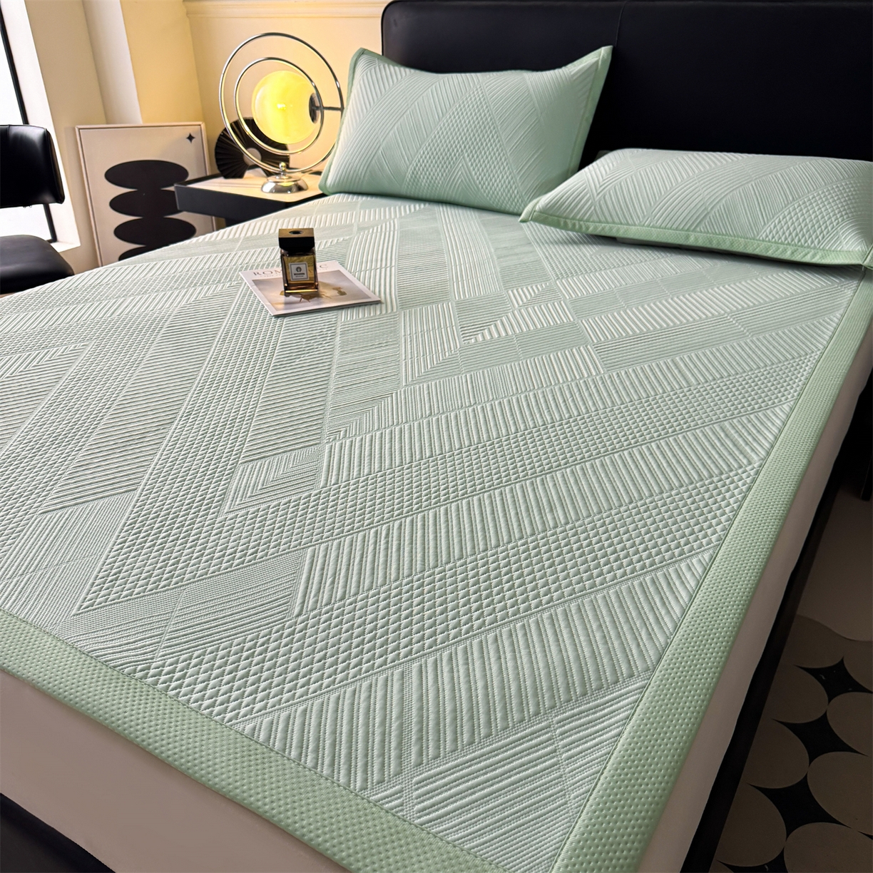 91家纺网 家纺一手货源 找家纺 慕木家纺 2026新品A类高克重高端复合三明治PE乙纶提花冰豆豆凉席床笠都市棱境系列（提供买家秀） 床席款都市棱境-绿