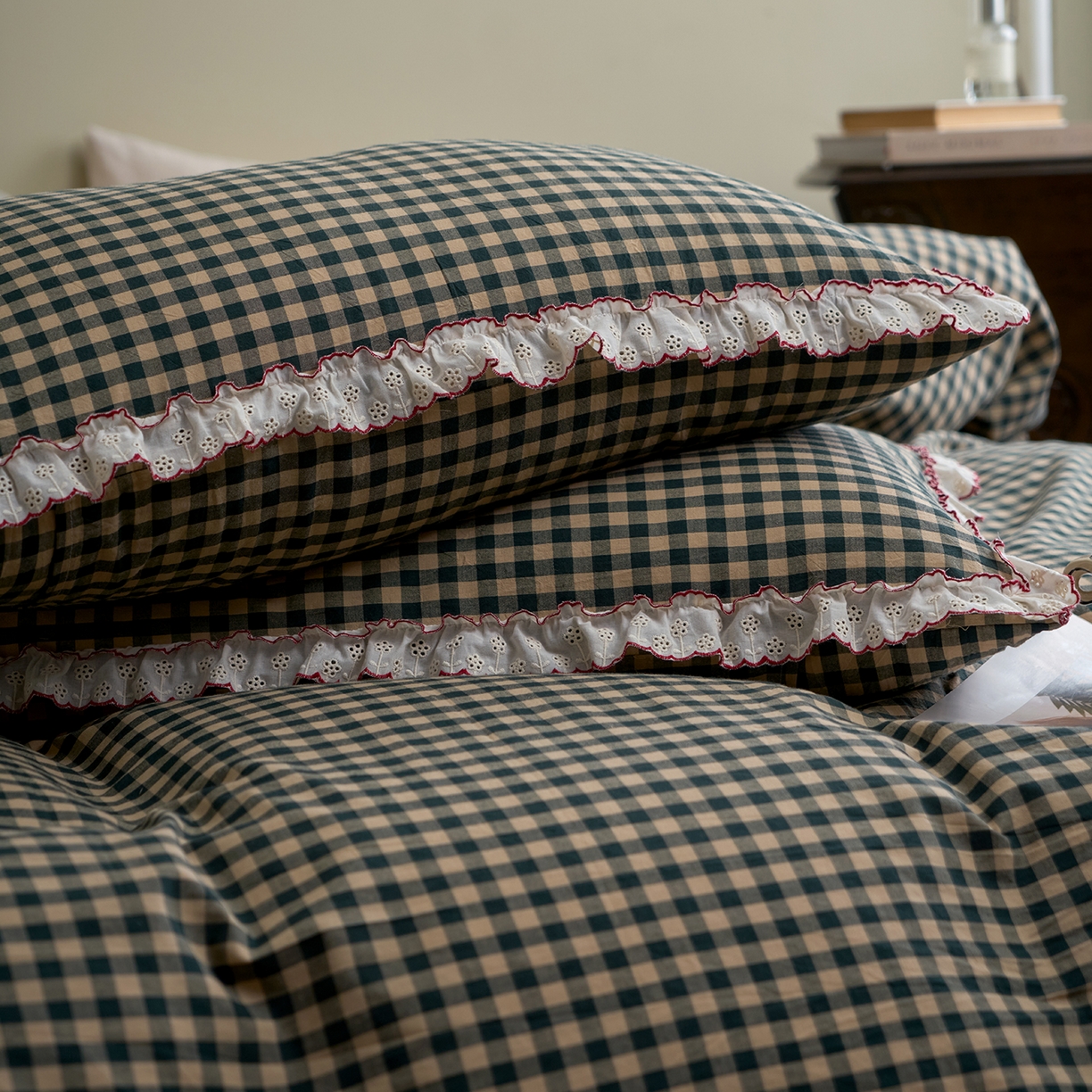 91家纺网 家纺一手货源 找家纺 洋铭区（原狠狠爱）2026新款色织水洗棉花边四件套系列 控价：控价劵后不得低于 178元/218元/238元 花边绿格