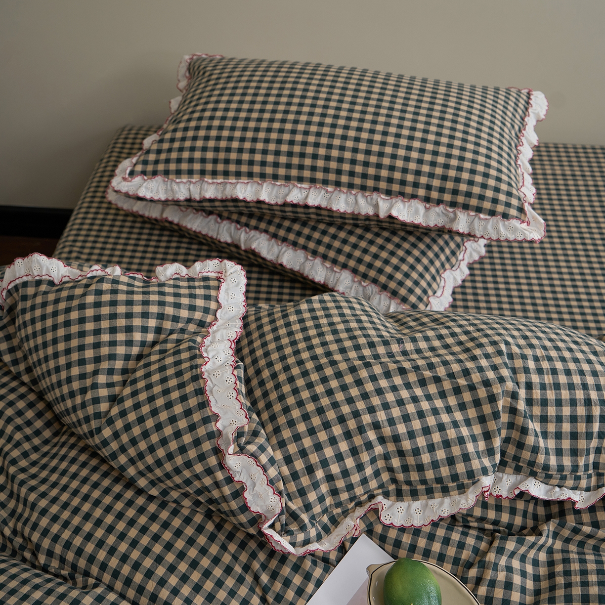 91家纺网 家纺一手货源 找家纺 洋铭区（原狠狠爱）2026新款色织水洗棉花边四件套系列 控价：控价劵后不得低于 178元/218元/238元 花边绿格