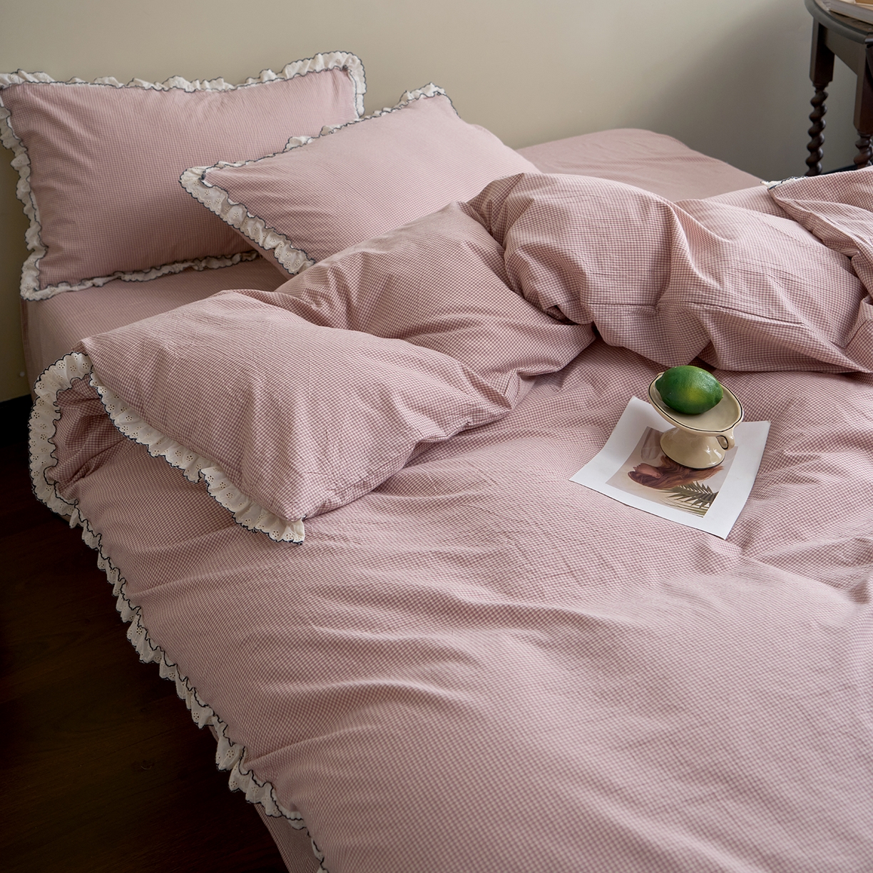 91家纺网 家纺一手货源 找家纺 洋铭区（原狠狠爱）2026新款色织水洗棉花边四件套系列 控价：控价劵后不得低于 178元/218元/238元 小米格·粉