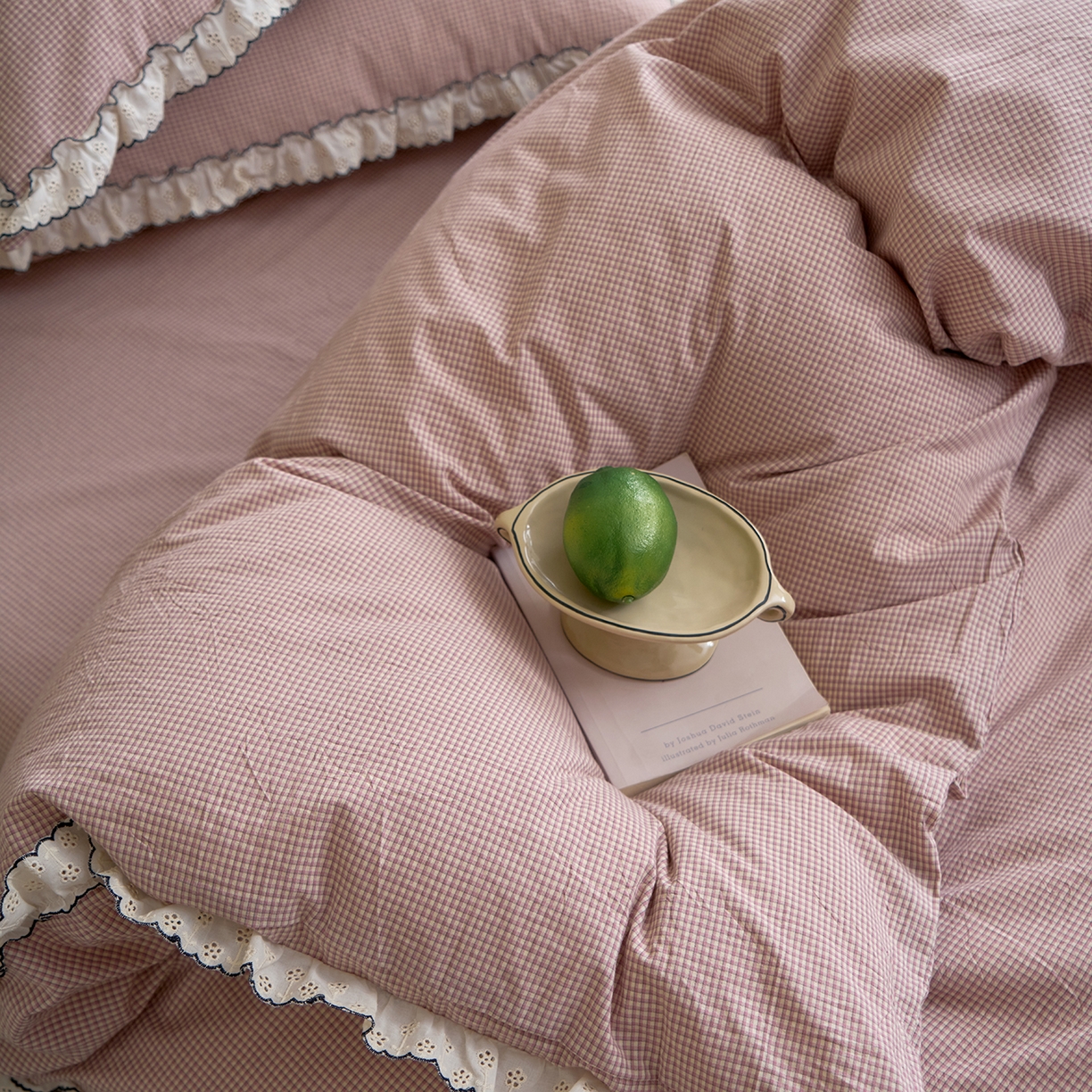 91家纺网 家纺一手货源 找家纺 洋铭区（原狠狠爱）2026新款色织水洗棉花边四件套系列 控价：控价劵后不得低于 178元/218元/238元 小米格·粉