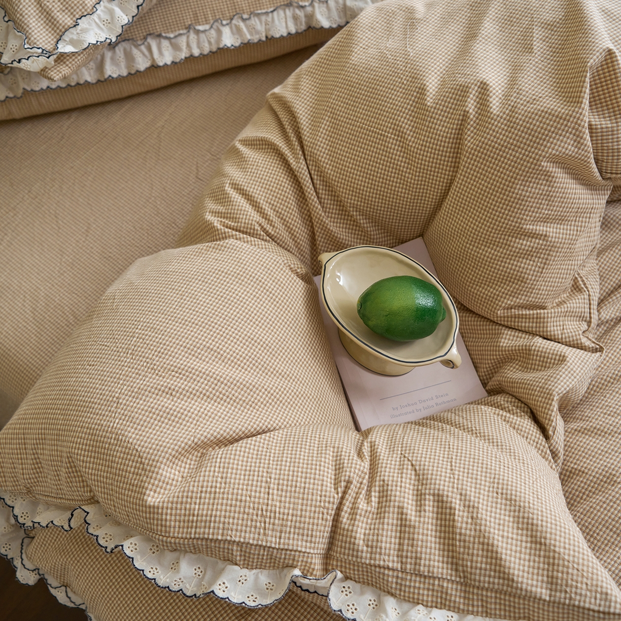 91家纺网 家纺一手货源 找家纺 洋铭区（原狠狠爱）2026新款色织水洗棉花边四件套系列 控价：控价劵后不得低于 178元/218元/238元 小米格·黄