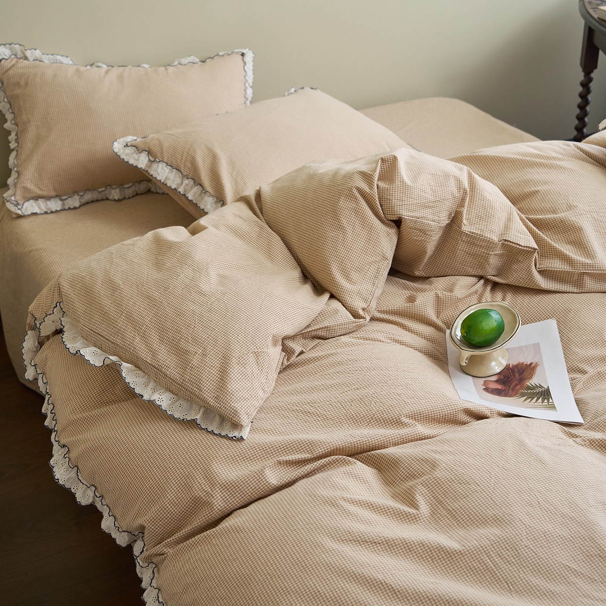 91家纺网 家纺一手货源 找家纺 洋铭区（原狠狠爱）2026新款色织水洗棉花边四件套系列 控价：控价劵后不得低于 178元/218元/238元 小米格·黄