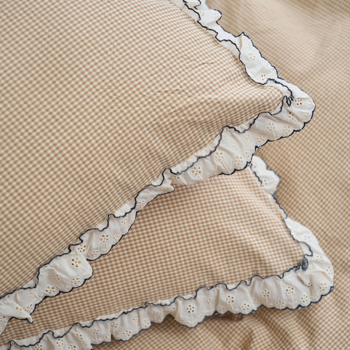 91家纺网 家纺一手货源 找家纺 洋铭区（原狠狠爱）2026新款色织水洗棉花边四件套系列 控价：控价劵后不得低于 178元/218元/238元 小米格·黄