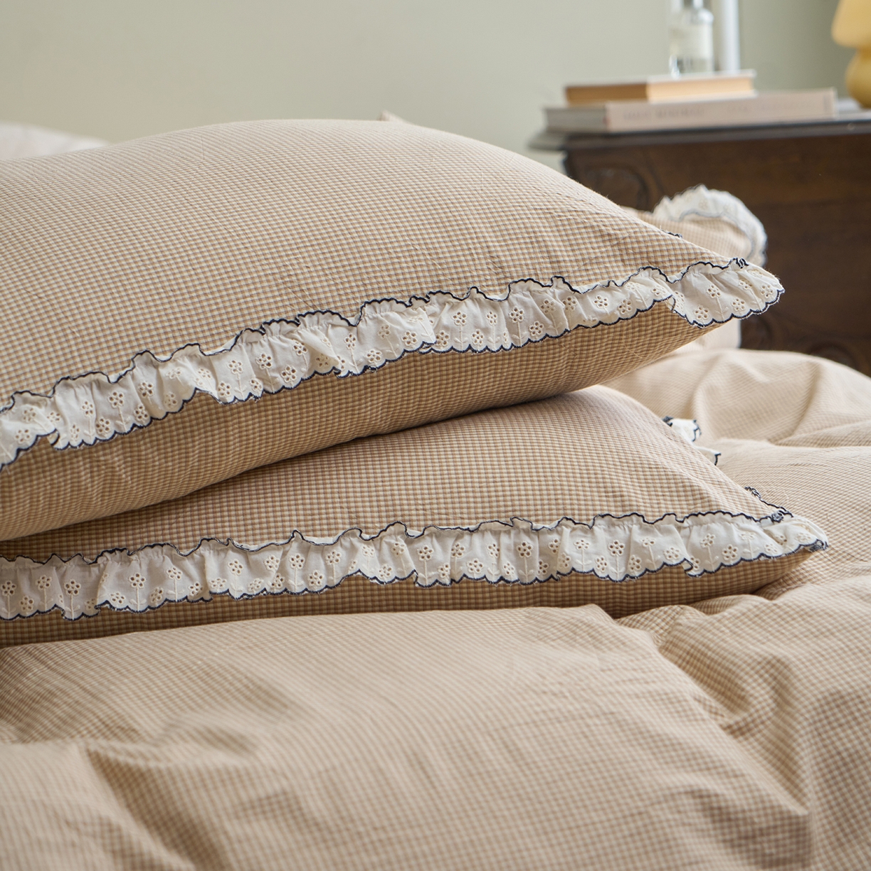 91家纺网 家纺一手货源 找家纺 洋铭区（原狠狠爱）2026新款色织水洗棉花边四件套系列 控价：控价劵后不得低于 178元/218元/238元 小米格·黄