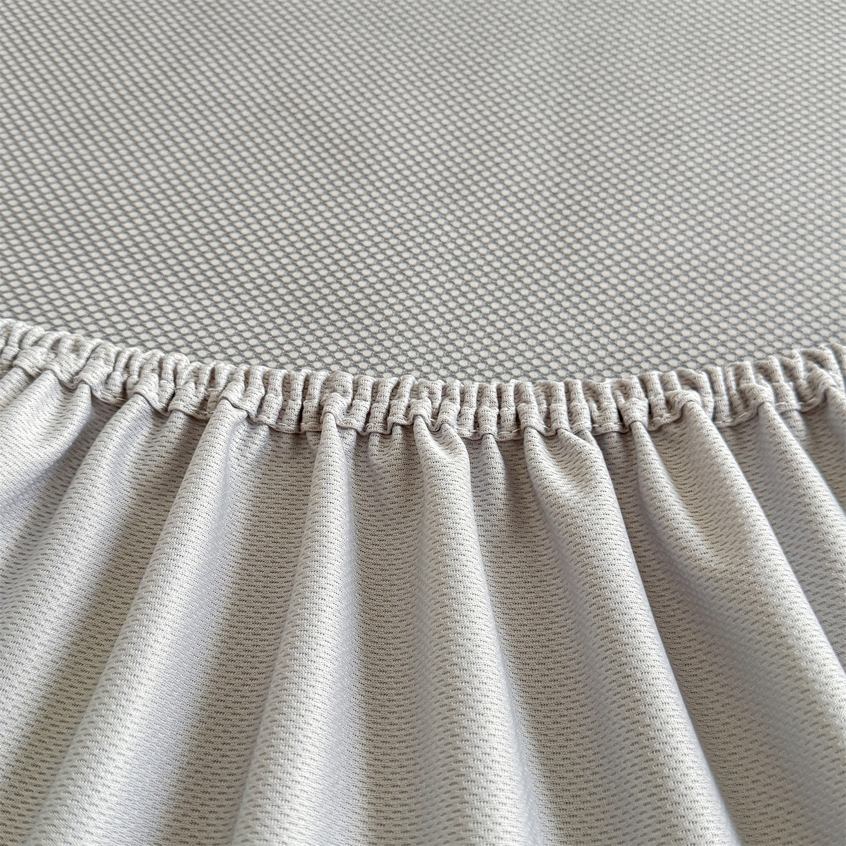 91家纺网 家纺一手货源 找家纺 慕木家纺 2026新品A类高克重高端复合三明治PE乙纶提花冰豆豆凉席床笠都市棱境系列（提供买家秀） 床笠款都市棱境-绿