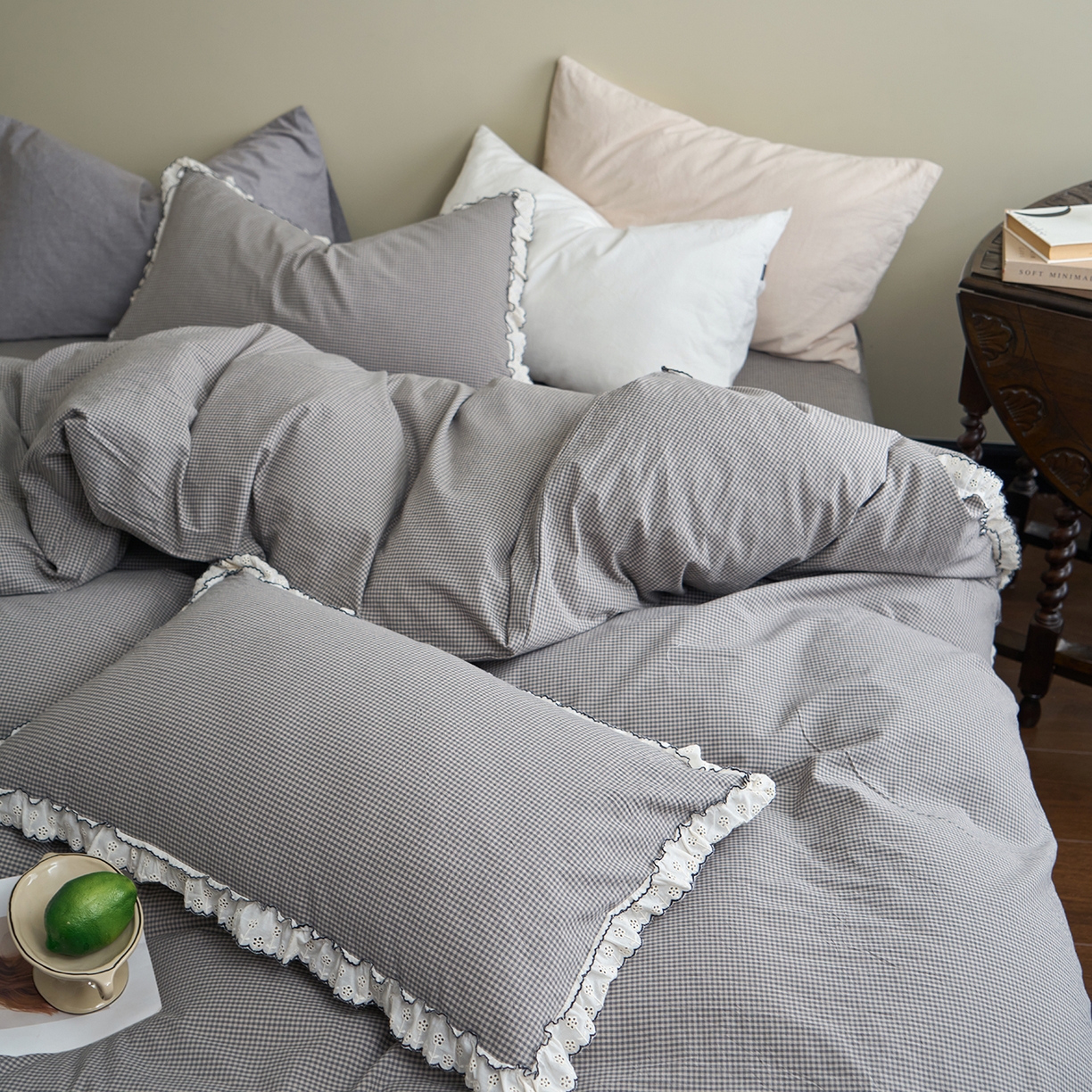 91家纺网 家纺一手货源 找家纺 洋铭区（原狠狠爱）2026新款色织水洗棉花边四件套系列 控价：控价劵后不得低于 178元/218元/238元 小米格·灰