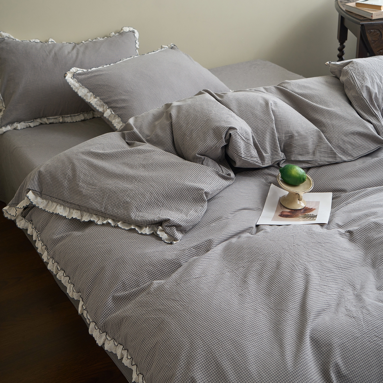 91家纺网 家纺一手货源 找家纺 洋铭区（原狠狠爱）2026新款色织水洗棉花边四件套系列 控价：控价劵后不得低于 178元/218元/238元 小米格·灰