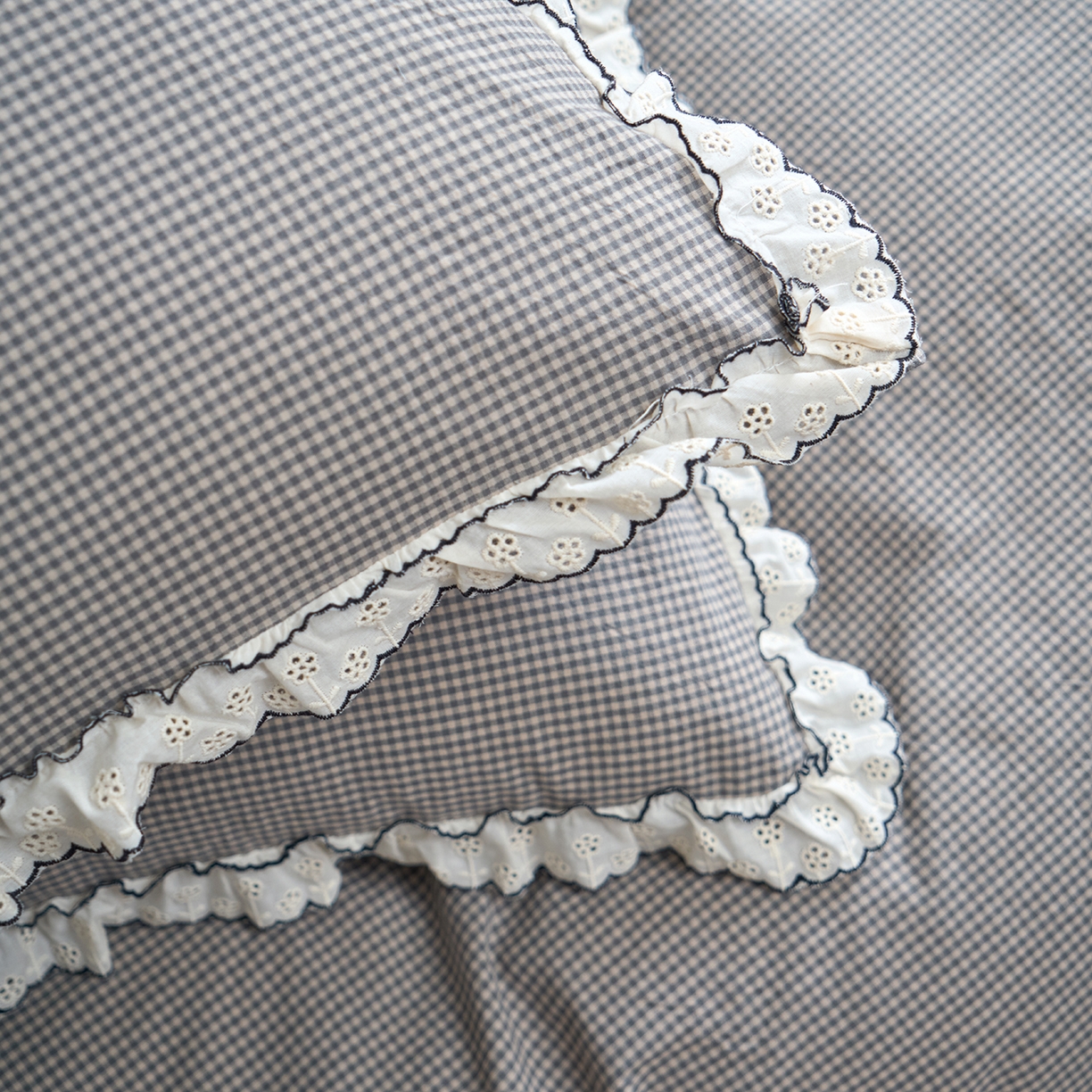 91家纺网 家纺一手货源 找家纺 洋铭区（原狠狠爱）2026新款色织水洗棉花边四件套系列 控价：控价劵后不得低于 178元/218元/238元 小米格·灰