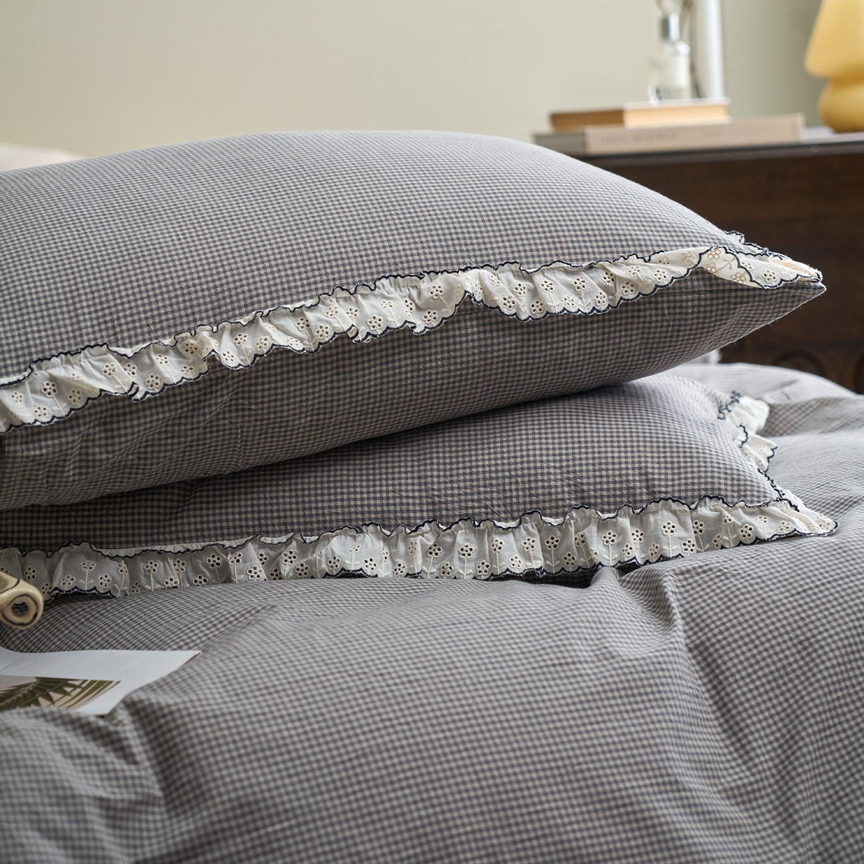 91家纺网 家纺一手货源 找家纺 洋铭区（原狠狠爱）2026新款色织水洗棉花边四件套系列 控价：控价劵后不得低于 178元/218元/238元 小米格·灰