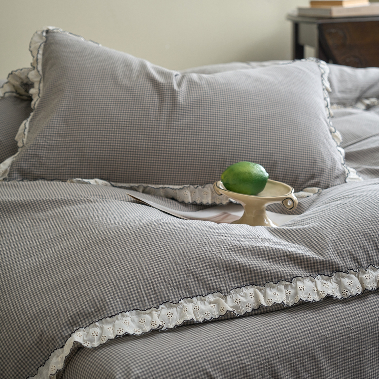 91家纺网 家纺一手货源 找家纺 洋铭区（原狠狠爱）2026新款色织水洗棉花边四件套系列 控价：控价劵后不得低于 178元/218元/238元 小米格·灰