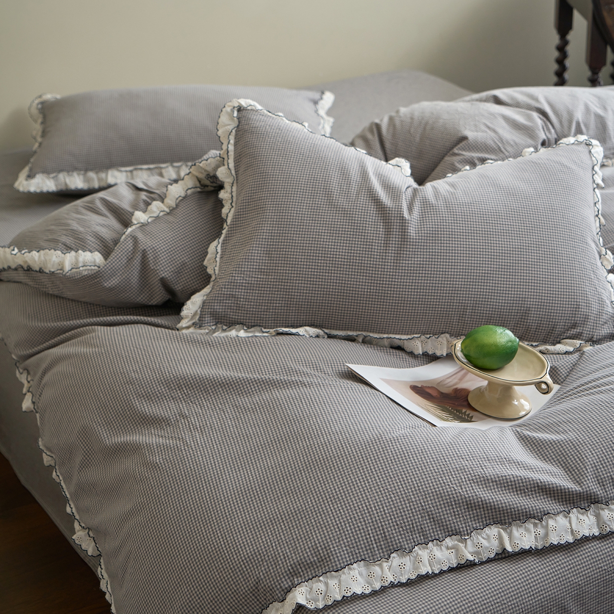 91家纺网 家纺一手货源 找家纺 洋铭区（原狠狠爱）2026新款色织水洗棉花边四件套系列 控价：控价劵后不得低于 178元/218元/238元 小米格·灰