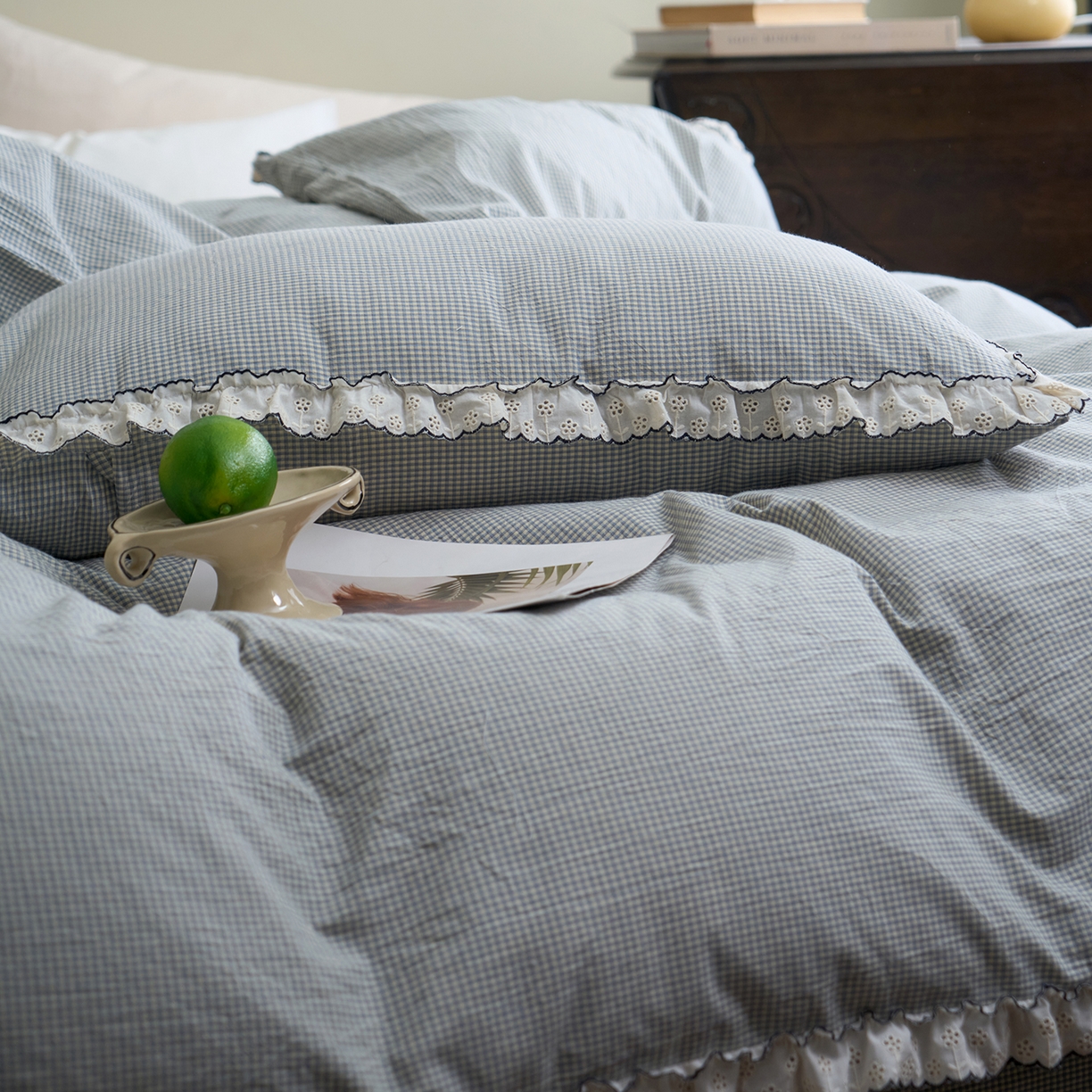 91家纺网 家纺一手货源 找家纺 洋铭区（原狠狠爱）2026新款色织水洗棉花边四件套系列 控价：控价劵后不得低于 178元/218元/238元 小米格·蓝