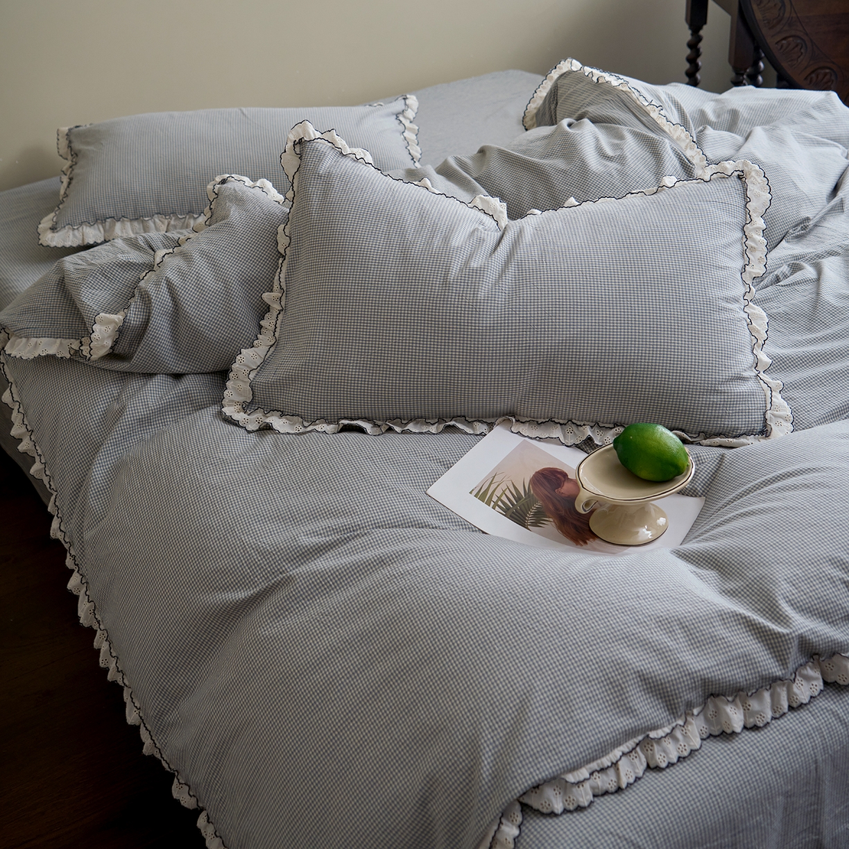 91家纺网 家纺一手货源 找家纺 洋铭区（原狠狠爱）2026新款色织水洗棉花边四件套系列 控价：控价劵后不得低于 178元/218元/238元 小米格·蓝