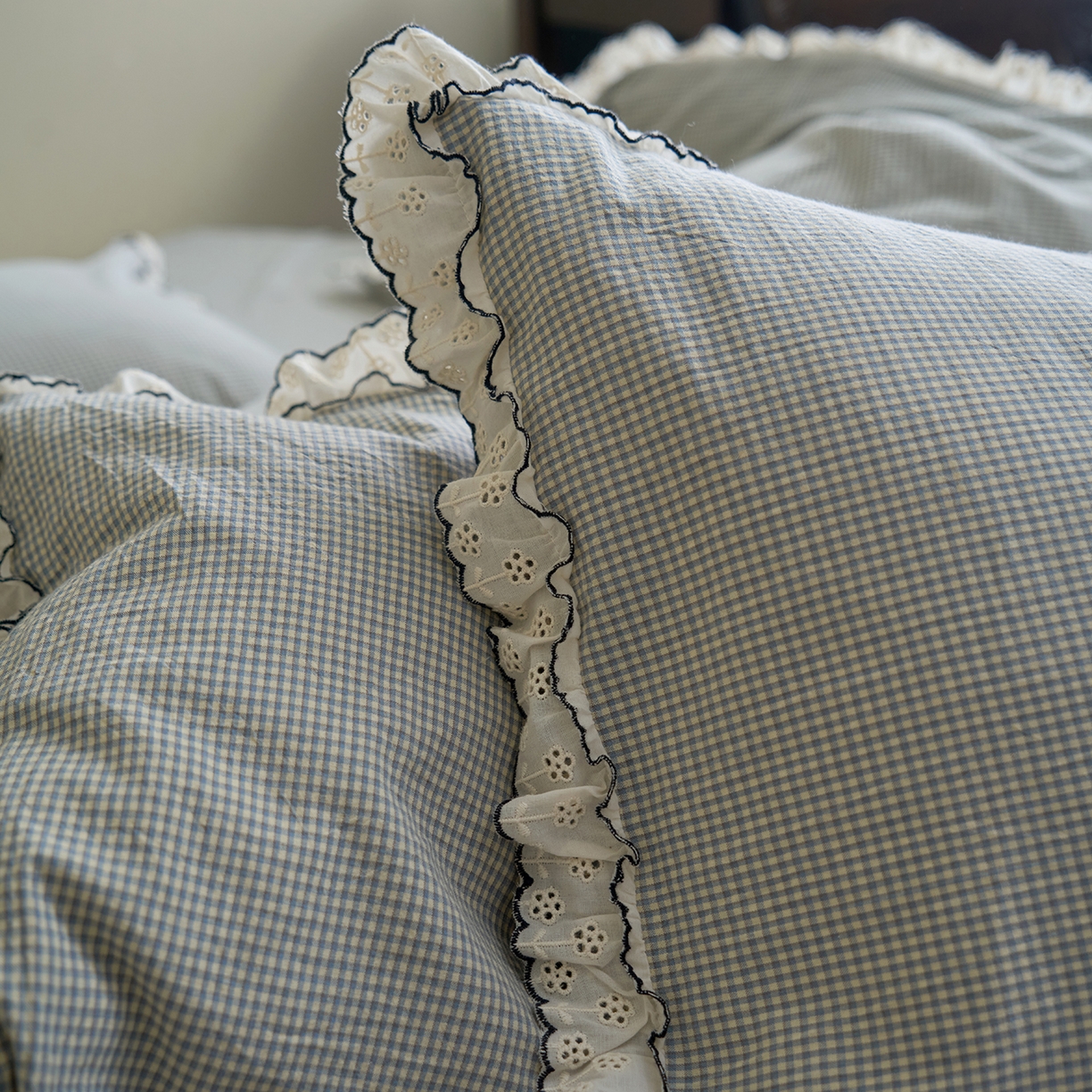 91家纺网 家纺一手货源 找家纺 洋铭区（原狠狠爱）2026新款色织水洗棉花边四件套系列 控价：控价劵后不得低于 178元/218元/238元 小米格·蓝