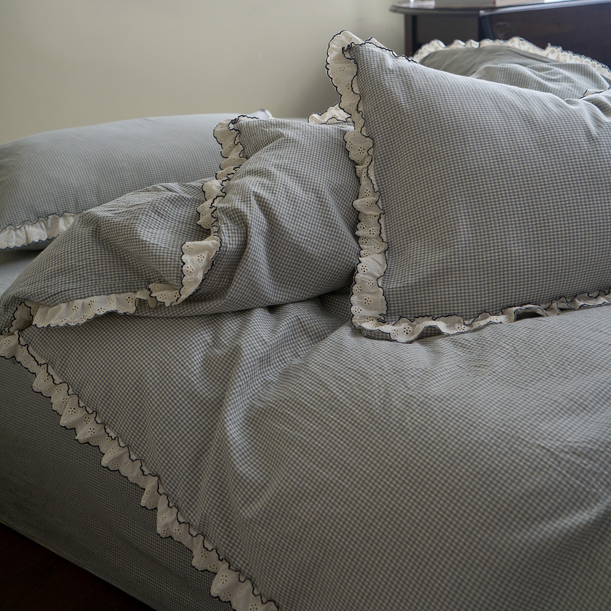 91家纺网 家纺一手货源 找家纺 洋铭区（原狠狠爱）2026新款色织水洗棉花边四件套系列 控价：控价劵后不得低于 178元/218元/238元 小米格·蓝