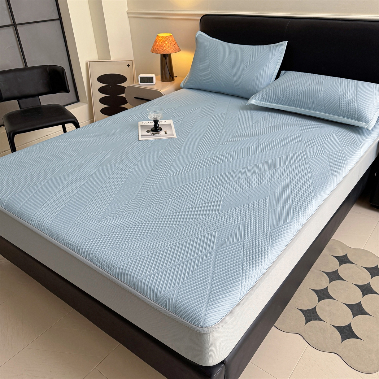 91家纺网 家纺一手货源 找家纺 慕木家纺 2026新品A类高克重高端复合三明治PE乙纶提花冰豆豆凉席床笠都市棱境系列（提供买家秀） 床笠款都市棱境-蓝