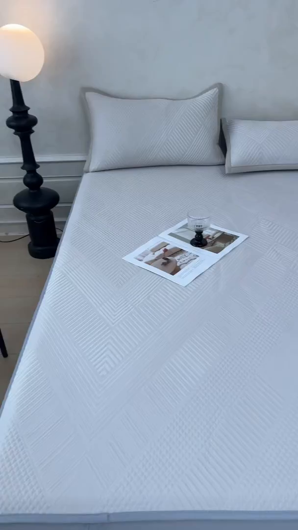 91家纺网 家纺一手货源 找家纺 慕木家纺 2026新品A类高克重高端复合三明治PE乙纶提花冰豆豆凉席床笠都市棱境系列（提供买家秀） 床笠款都市棱境-卡其