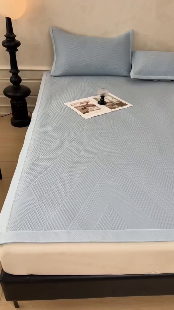 91家纺网 家纺一手货源 找家纺 （总）慕木家纺 2026新品A类高克重高端复合三明治PE乙纶提花冰豆豆凉席床笠都市棱境系列（提供买家秀）