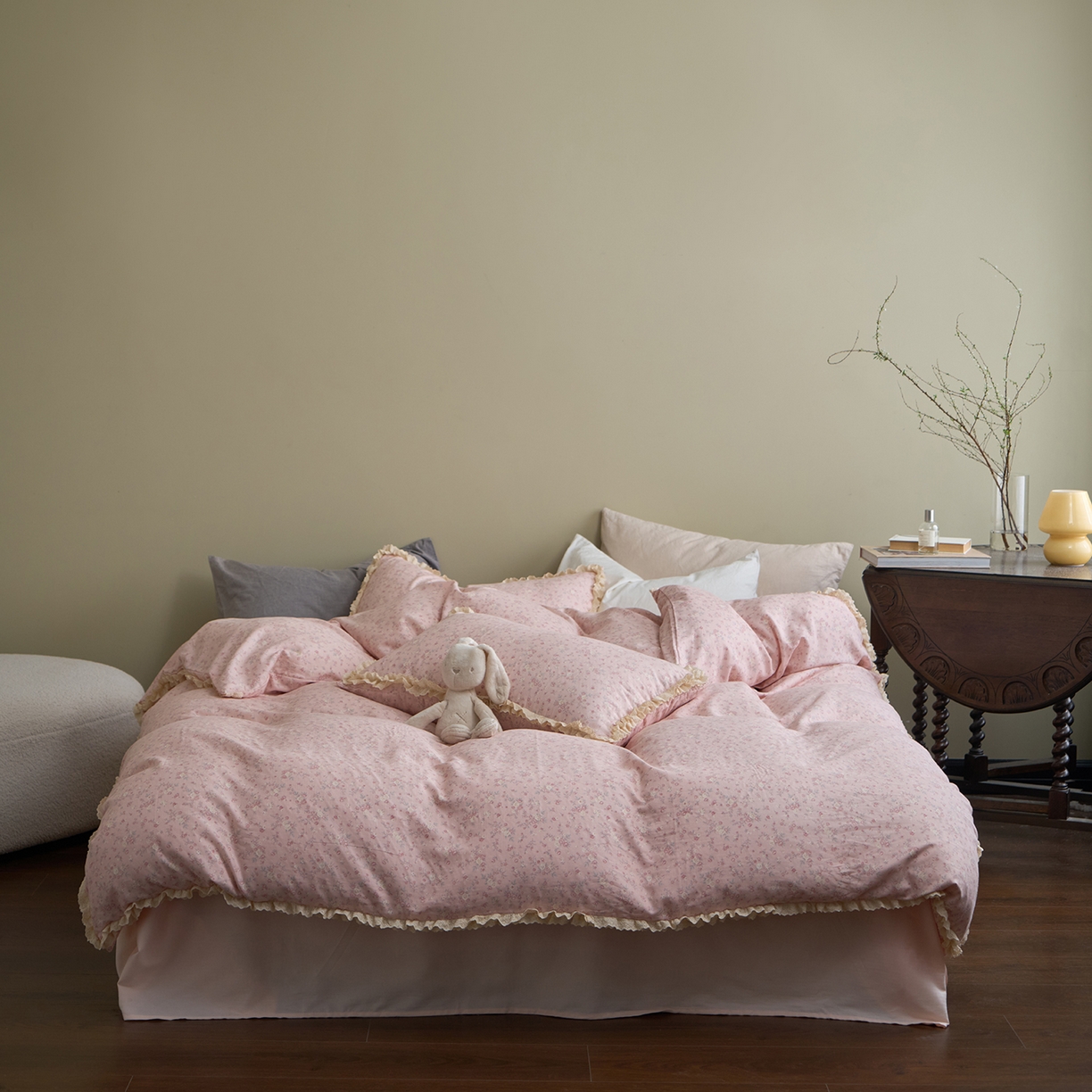 91家纺网 家纺一手货源 找家纺 洋铭区（原狠狠爱） 2026新款双层纱皱皱纱花边四件套系列 控价：控价劵后不得低于 198元/228元/248元 粉花仙子