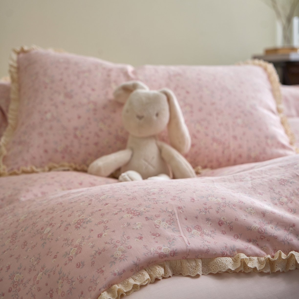 91家纺网 家纺一手货源 找家纺 洋铭区（原狠狠爱） 2026新款双层纱皱皱纱花边四件套系列 控价：控价劵后不得低于 198元/228元/248元 粉花仙子