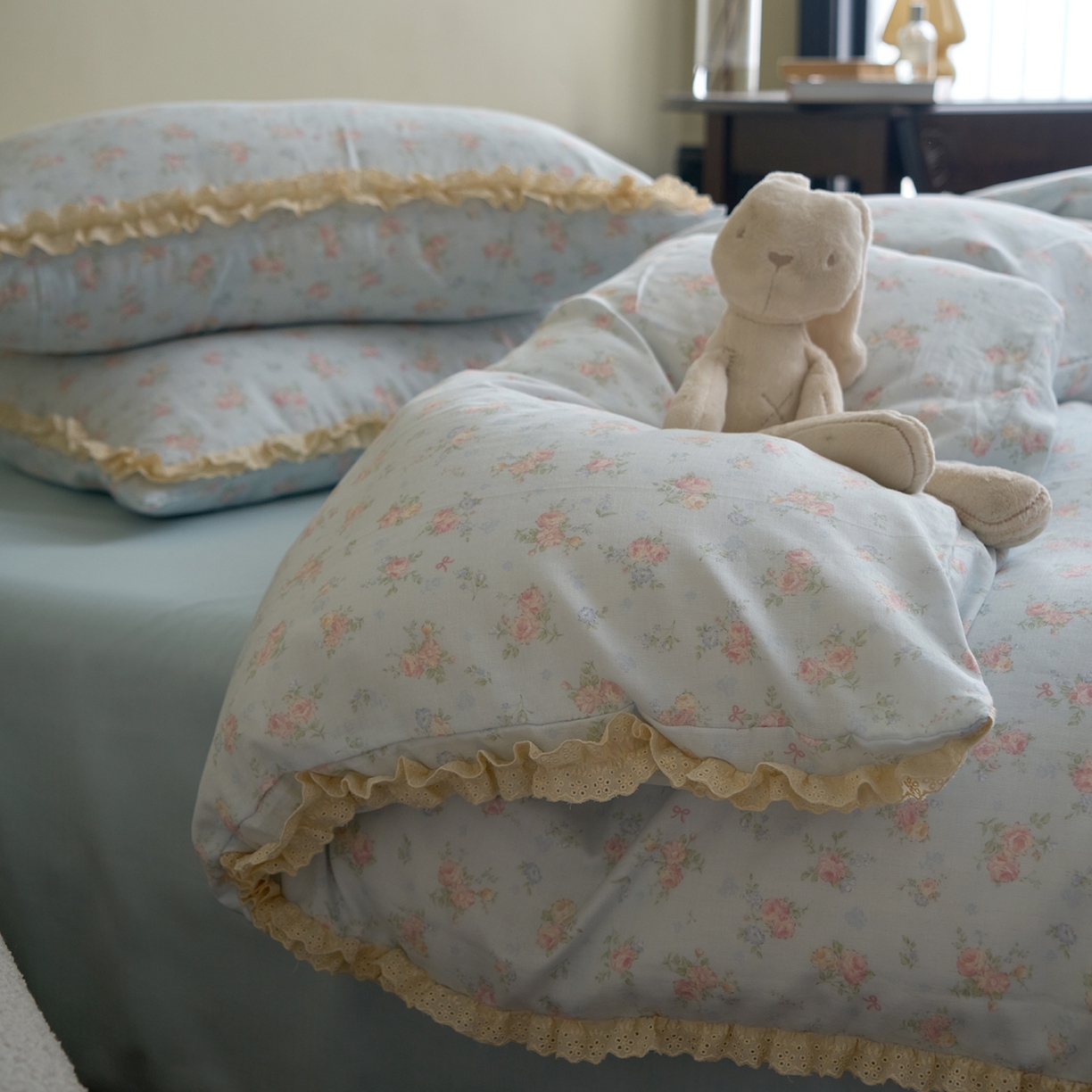 91家纺网 家纺一手货源 找家纺 洋铭区（原狠狠爱） 2026新款双层纱皱皱纱花边四件套系列 控价：控价劵后不得低于 198元/228元/248元 静野兰花