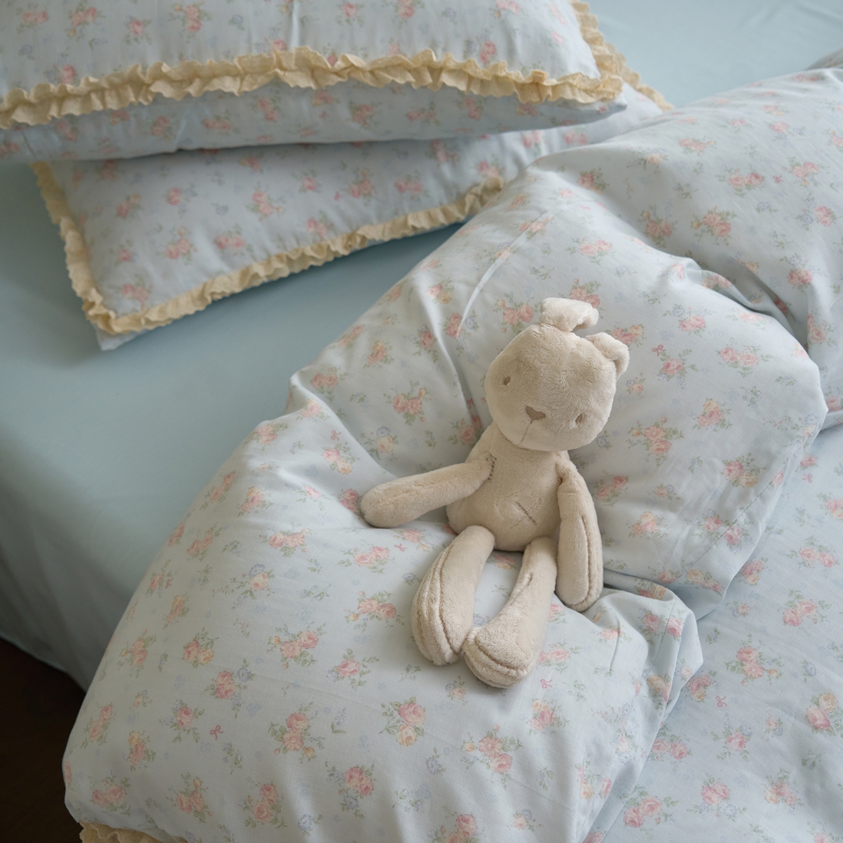 91家纺网 家纺一手货源 找家纺 洋铭区（原狠狠爱） 2026新款双层纱皱皱纱花边四件套系列 控价：控价劵后不得低于 198元/228元/248元 静野兰花