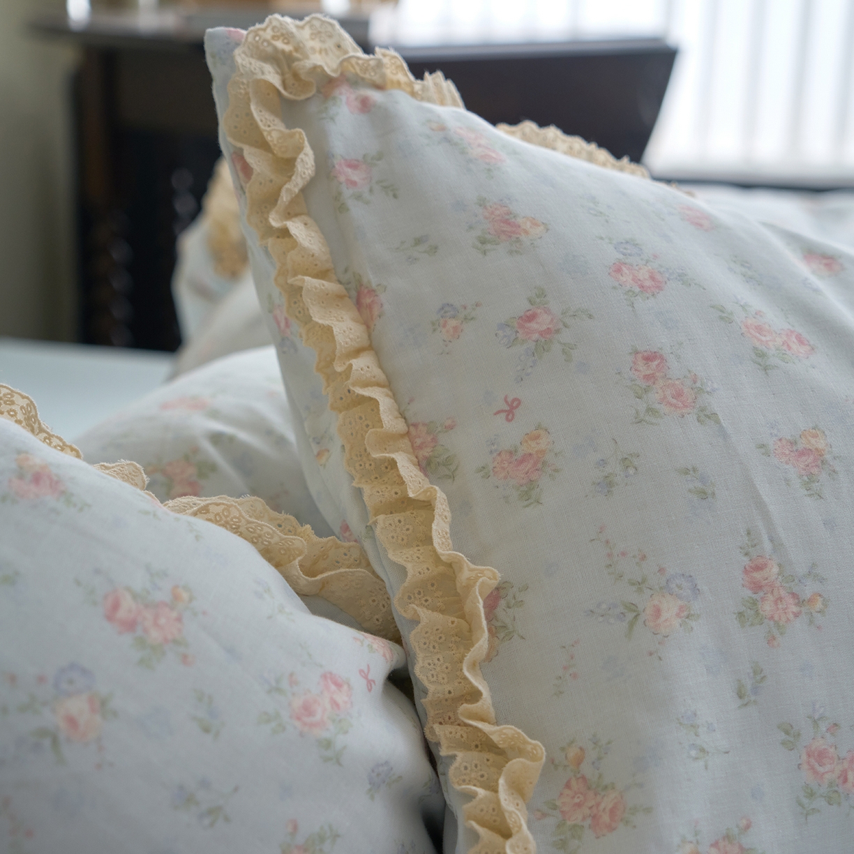 91家纺网 家纺一手货源 找家纺 洋铭区（原狠狠爱） 2026新款双层纱皱皱纱花边四件套系列 控价：控价劵后不得低于 198元/228元/248元 静野兰花