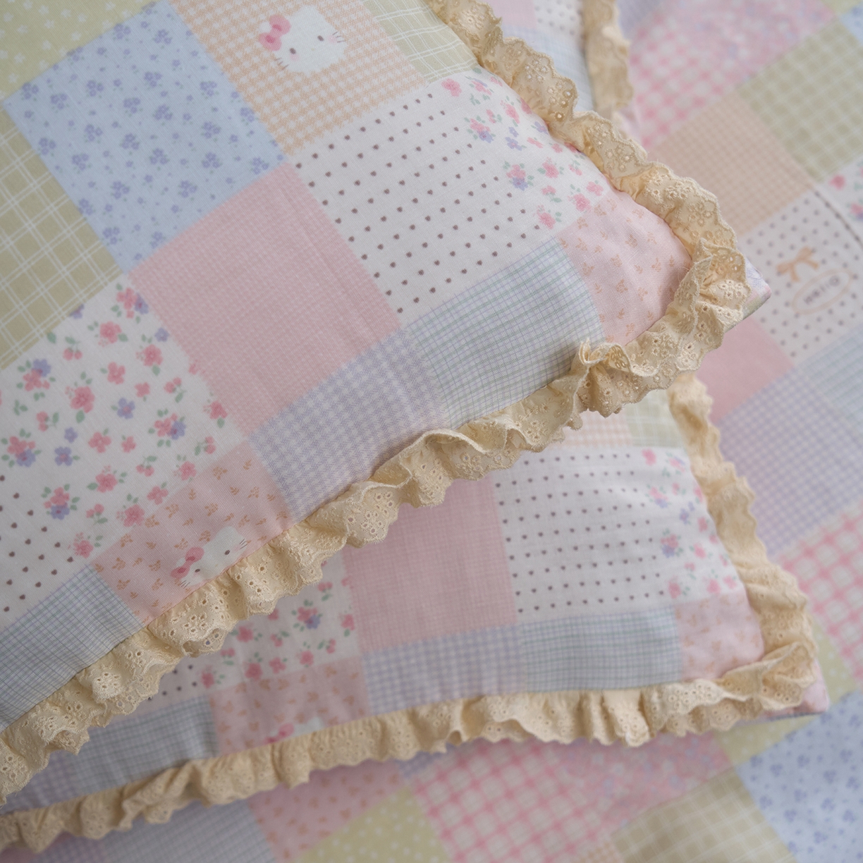 91家纺网 家纺一手货源 找家纺 洋铭区（原狠狠爱） 2026新款双层纱皱皱纱花边四件套系列 控价：控价劵后不得低于 198元/228元/248元 小猫咪