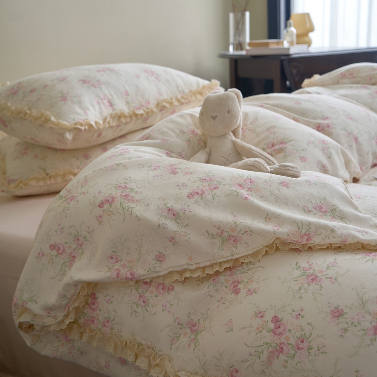 91家纺网 家纺一手货源 找家纺 洋铭区（原狠狠爱） 2026新款双层纱皱皱纱花边四件套系列 控价：控价劵后不得低于 198元/228元/248元 樱花物语