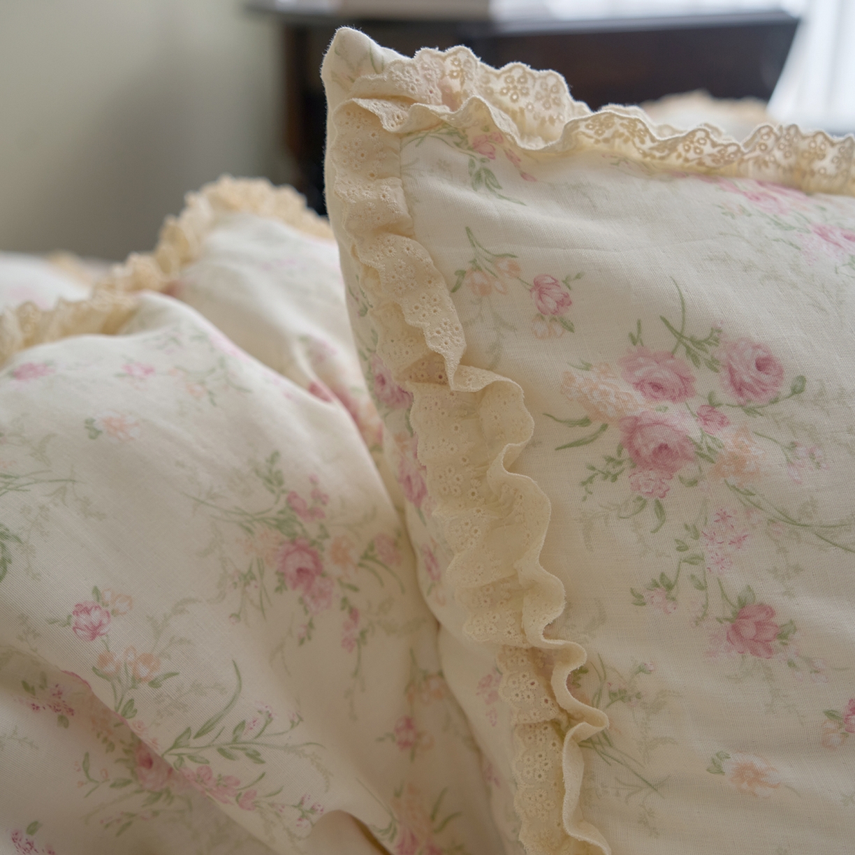 91家纺网 家纺一手货源 找家纺 洋铭区（原狠狠爱） 2026新款双层纱皱皱纱花边四件套系列 控价：控价劵后不得低于 198元/228元/248元 樱花物语