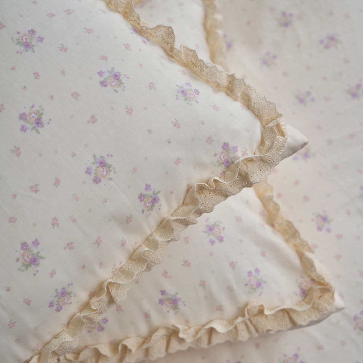 91家纺网 家纺一手货源 找家纺 洋铭区（原狠狠爱） 2026新款双层纱皱皱纱花边四件套系列 控价：控价劵后不得低于 198元/228元/248元 紫丁香花