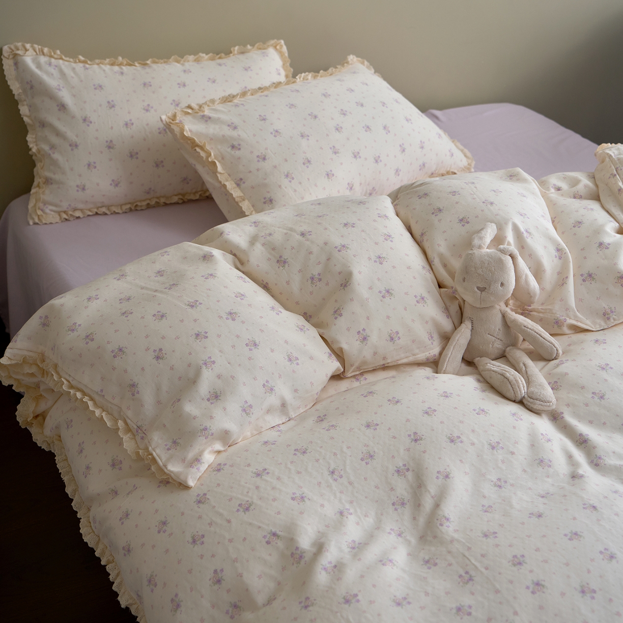 91家纺网 家纺一手货源 找家纺 洋铭区（原狠狠爱） 2026新款双层纱皱皱纱花边四件套系列 控价：控价劵后不得低于 198元/228元/248元 紫丁香花