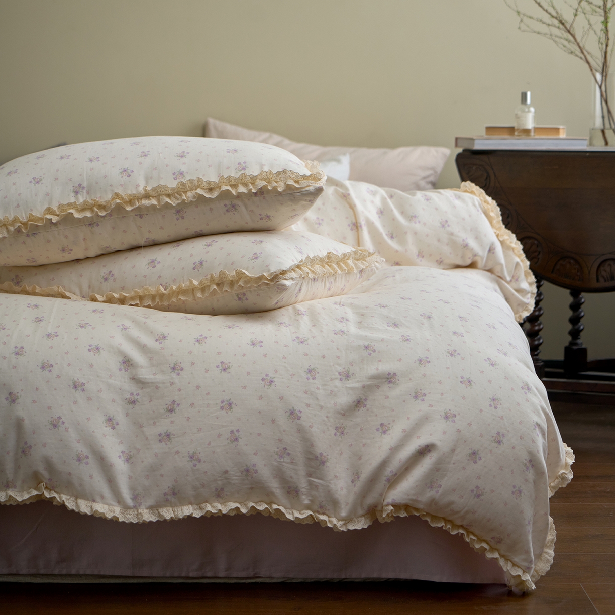 91家纺网 家纺一手货源 找家纺 洋铭区（原狠狠爱） 2026新款双层纱皱皱纱花边四件套系列 控价：控价劵后不得低于 198元/228元/248元 紫丁香花