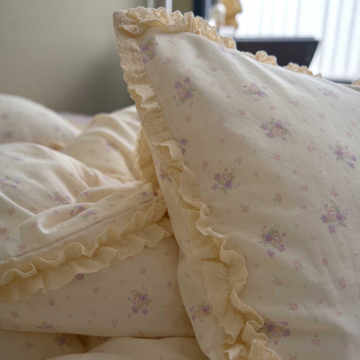 91家纺网 家纺一手货源 找家纺 洋铭区（原狠狠爱） 2026新款双层纱皱皱纱花边四件套系列 控价：控价劵后不得低于 198元/228元/248元 紫丁香花