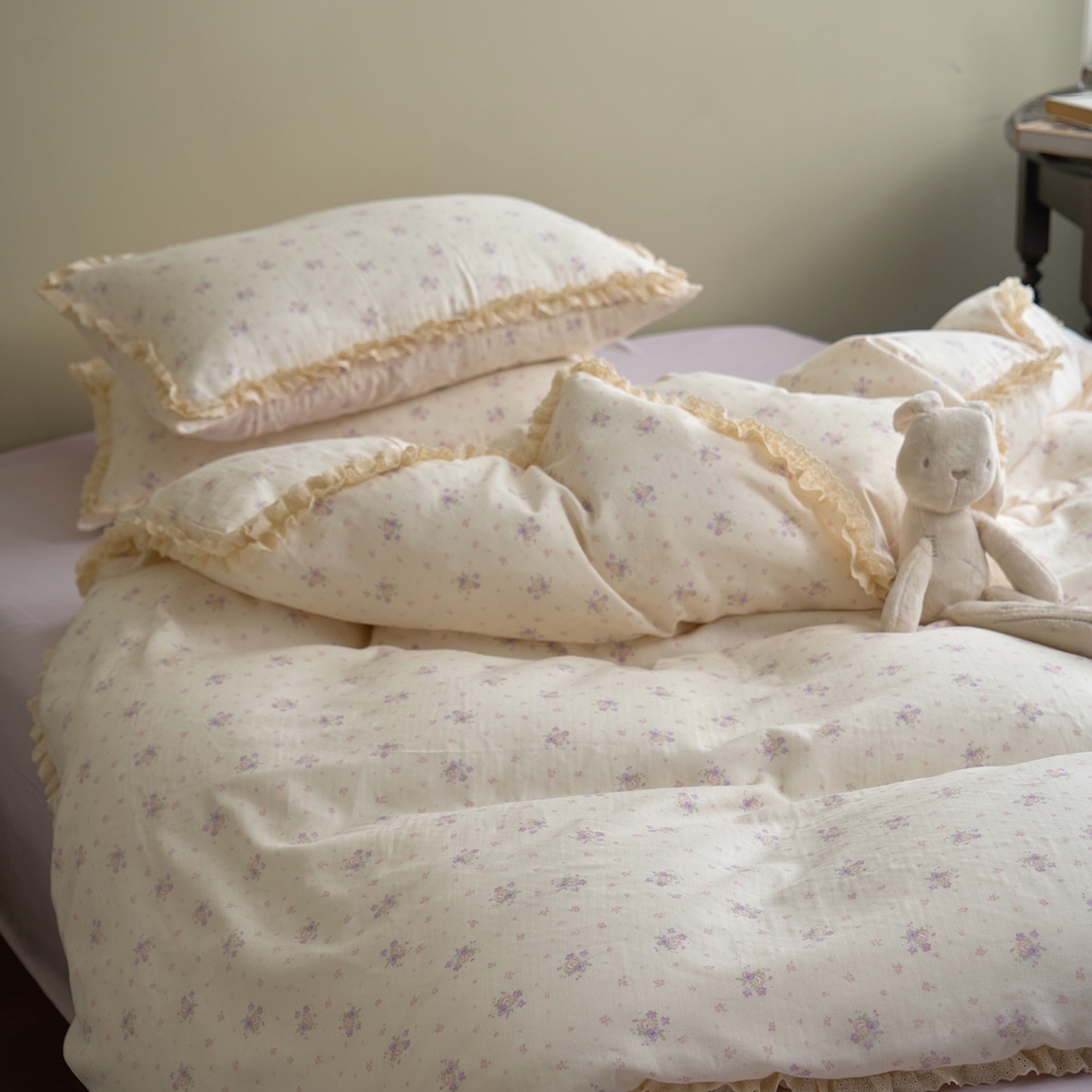 91家纺网 家纺一手货源 找家纺 洋铭区（原狠狠爱） 2026新款双层纱皱皱纱花边四件套系列 控价：控价劵后不得低于 198元/228元/248元 紫丁香花