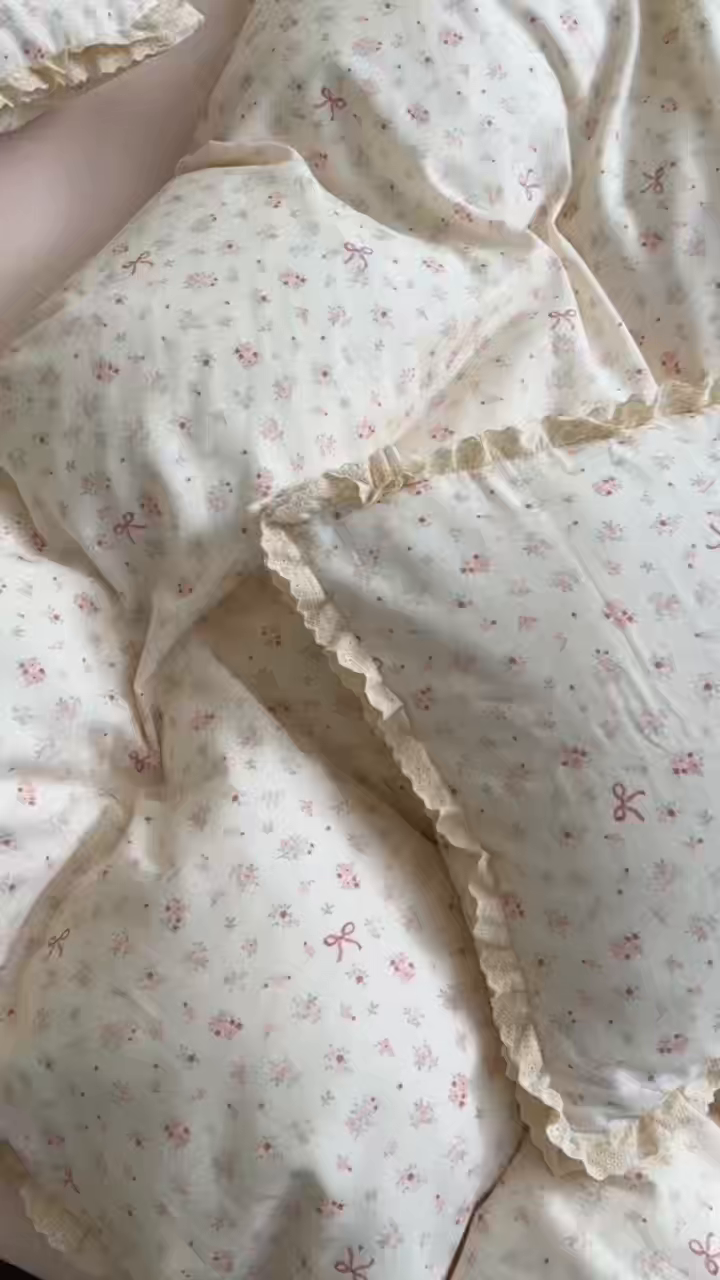 91家纺网 家纺一手货源 找家纺 洋铭区（原狠狠爱） 2026新款双层纱皱皱纱花边四件套系列 控价：控价劵后不得低于 198元/228元/248元 柔蜜粉花