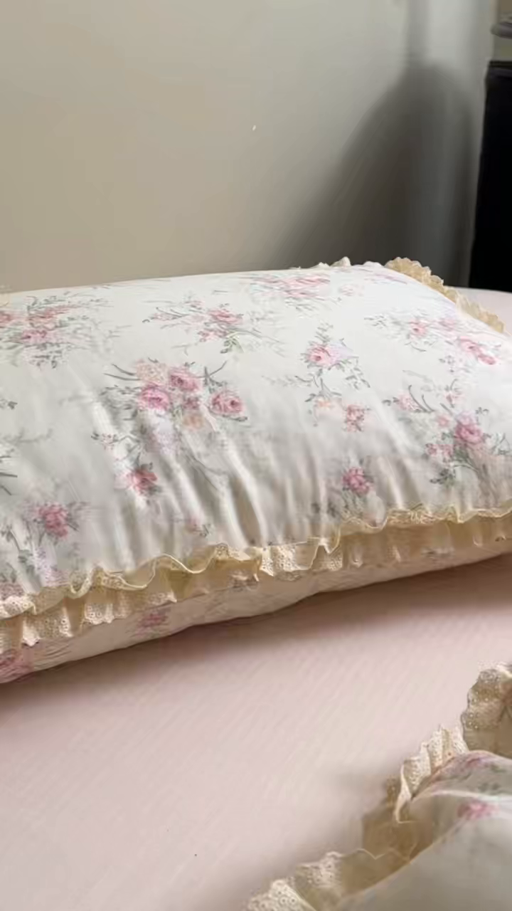 91家纺网 家纺一手货源 找家纺 洋铭区（原狠狠爱） 2026新款双层纱皱皱纱花边四件套系列 控价：控价劵后不得低于 198元/228元/248元 樱花物语