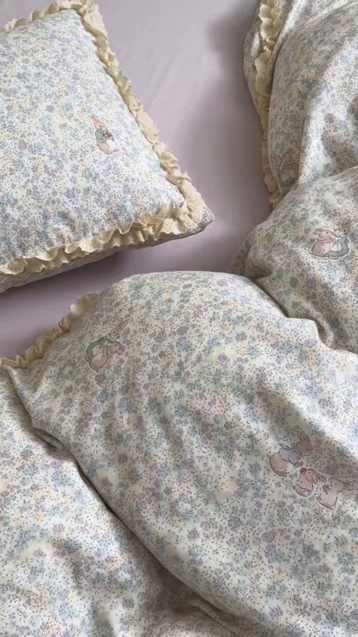 91家纺网 家纺一手货源 找家纺 洋铭区（原狠狠爱） 2026新款双层纱皱皱纱花边四件套系列 控价：控价劵后不得低于 198元/228元/248元 紫萝小兔